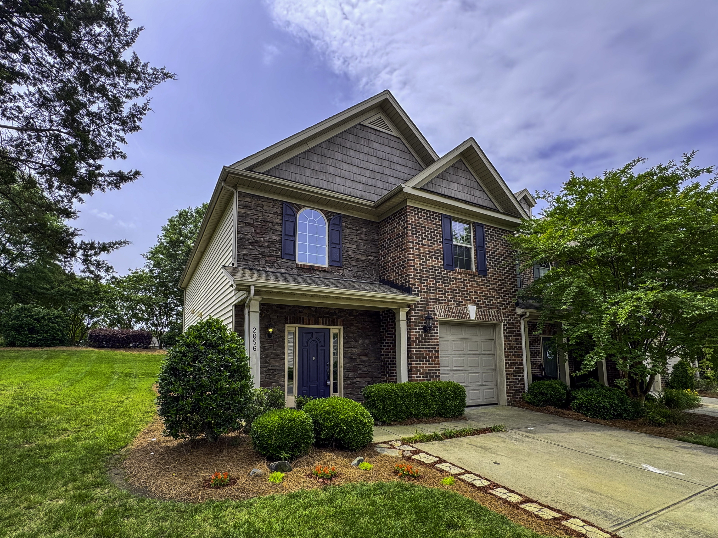2056 Oxford Heights